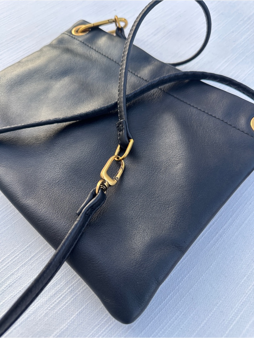 HOBO Every 3-in-1 Convertible Black Leather Crossbody Bag - Picture 7 of 14